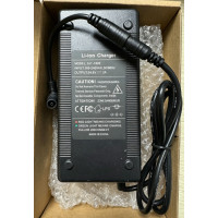 54,6V Xiaomi Electric Scooter 4 Ultra Chargeur